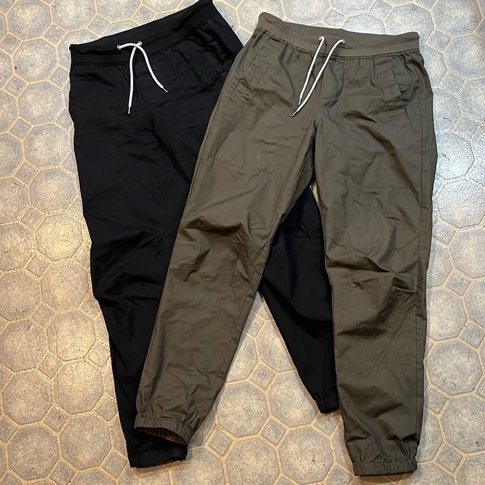Vuori Ripstop Joggers Mediums 2 Pair